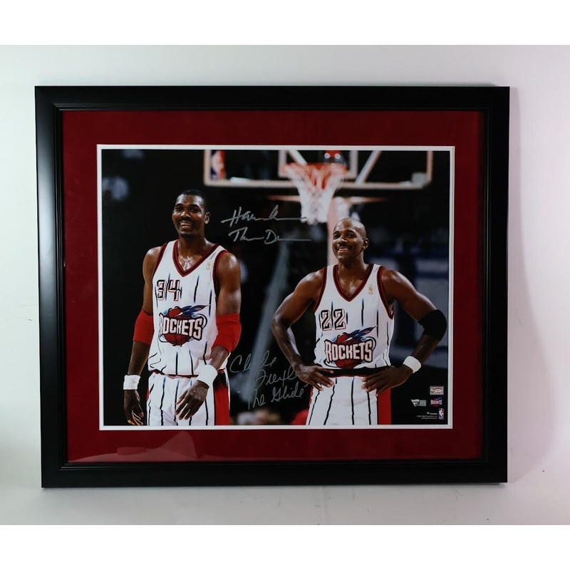 Hakeem Olajuwon and Clyde Drexler Dual Autographed 16×20 Photo Fanatics COA
