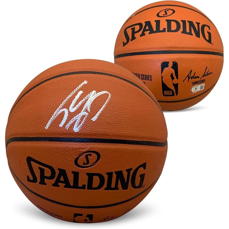 Shaquille O’Neal Autographed NBA Full Size Replica Signed Basketball Beckett