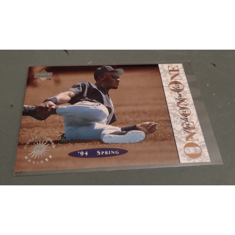 1994-95 Upper Deck Minor League Michael Jordan One on One #6 Trading Card