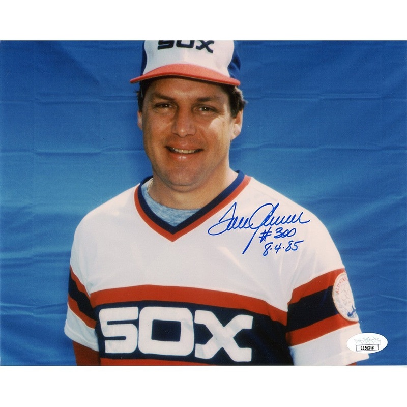 Tom Seaver Signed Boston Red Sox Unframed 8×10 Blue Background MLB Photo – #300