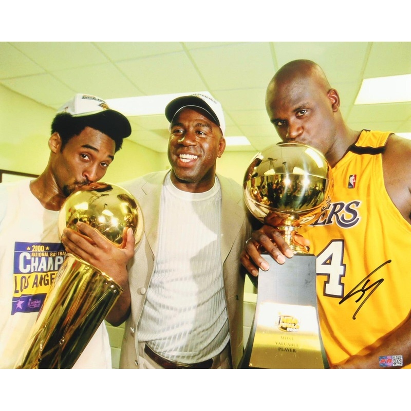 Shaquille O’Neal Signed Los Angeles Lakers 16×20 Photo with Magic & Kobe (PIA)