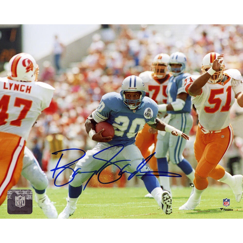 Barry Sanders Signed Lions vs Bucs Action 8×10 Photo (In Blue) – (SCHWARTZ COA)