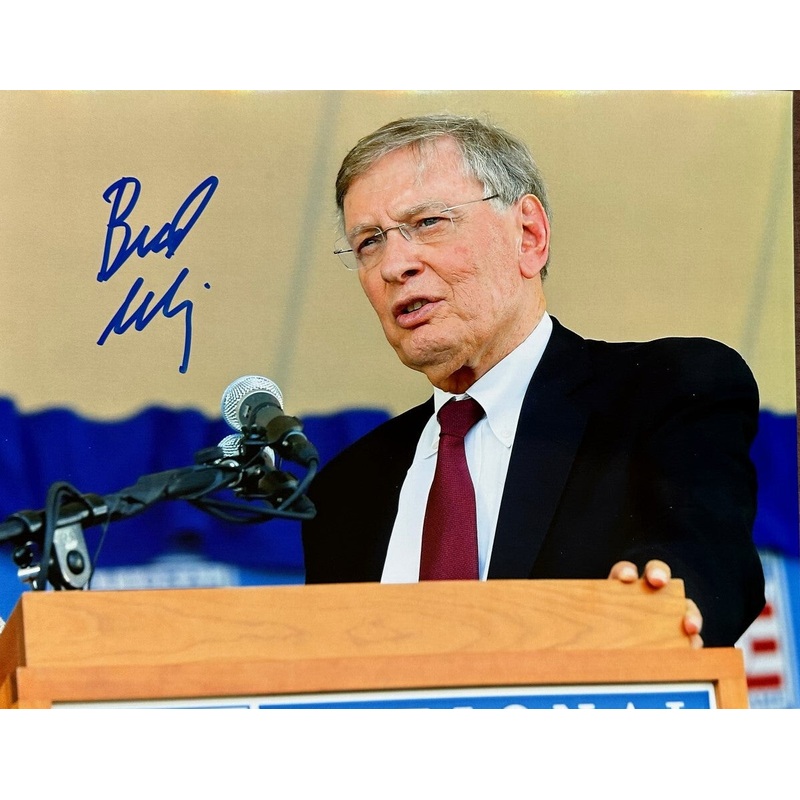 Brewers Commish BUD SELIG Signed 8×10 Photo #6 AUTO – HOF 2017
