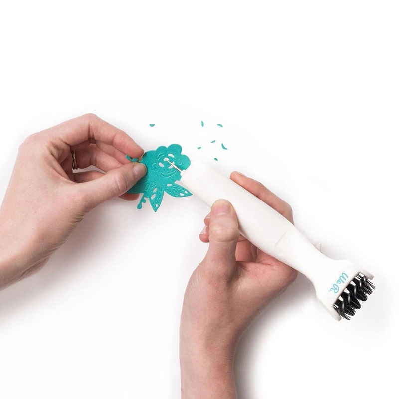 We R Memory Keepers 3-in-1 Weeding Die Cutting Tool