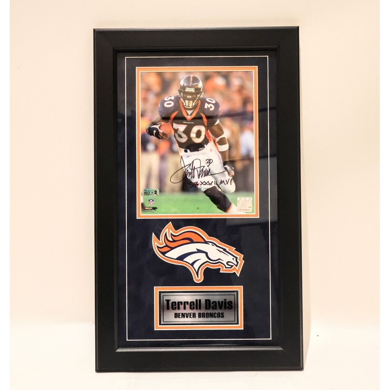 Terrell Davis Autographed 8×10 Photo with Deluxe Frame