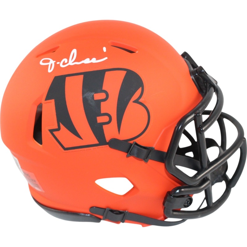 Ja’Marr Chase Autographed Cincinnati Bengals Rave Mini Helmet Beckett 50795