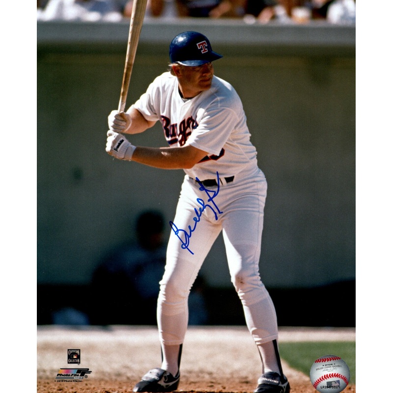 Rangers Infielder BUDDY BELL Signed 8×10 Photo #1 AUTO – 5 x All Star, 6 x Gg
