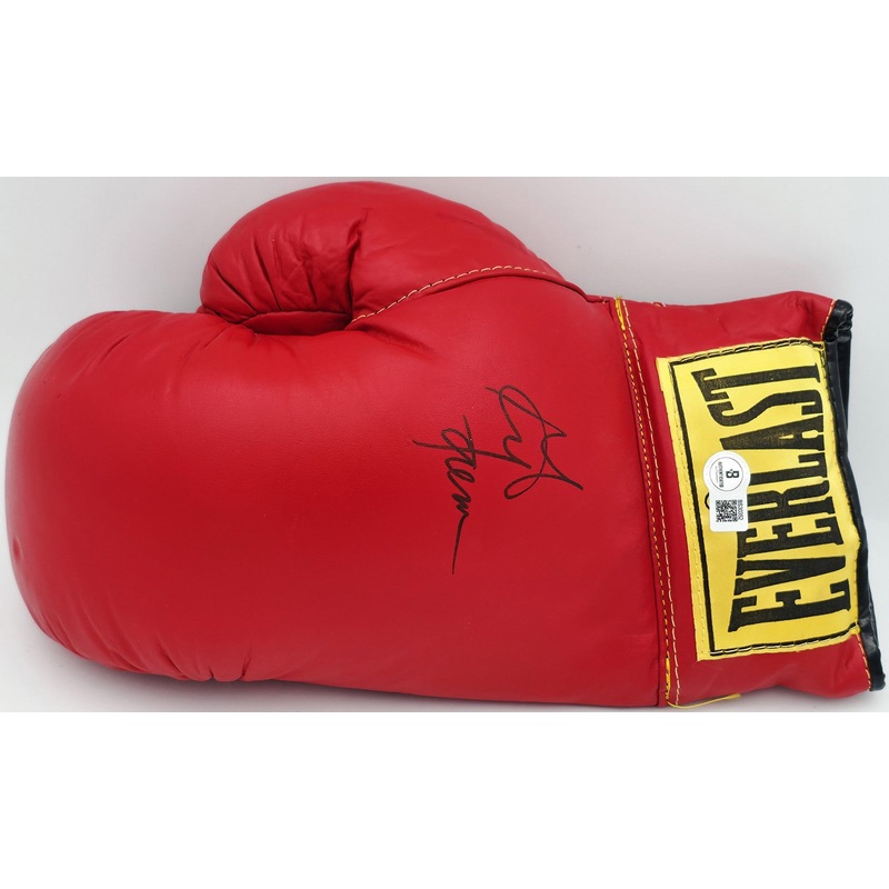 George Foreman Autographed Red Everlast Boxing Glove LH Beckett BAS QR #BS30352