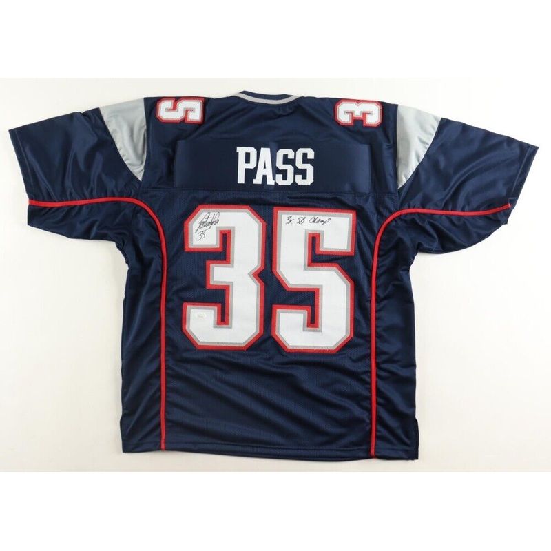 Patrick Pass Signed New England Patriots Jersey 3x SB Champ JSA COA / Fullback