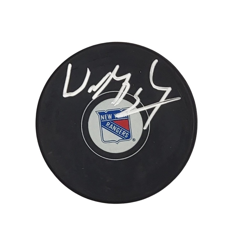 Wayne Gretzky Autographed New York Rangers Logo Hockey Puck Beckett