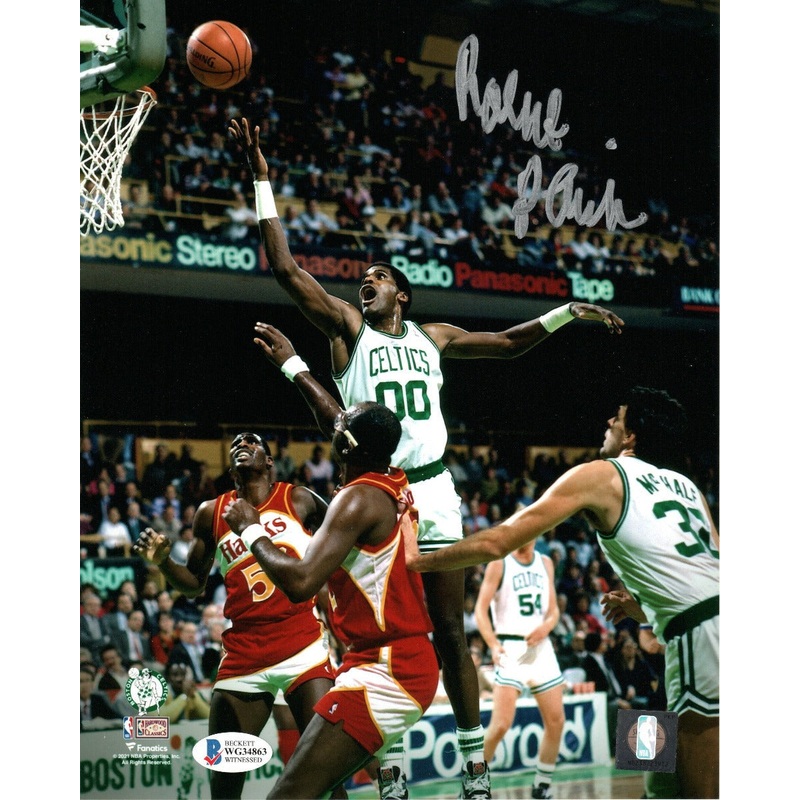 Robert Parish Autographed Boston Celtics 8×10 Photo Beckett Witnessed