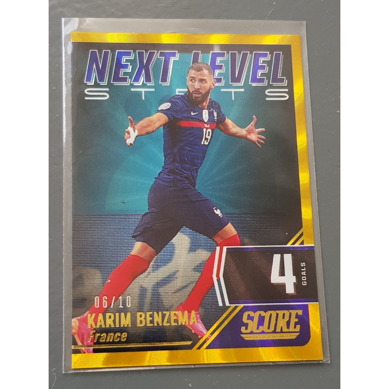 2021-22 Panini Score FIFA Karim Benzema Next Level Stats #8 Gold Laser Parallel /10 Trading Card