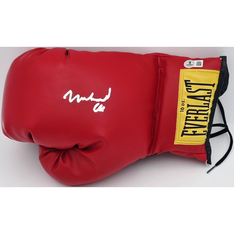 Muhammad Ali Autographed Red Everlast Boxing Glove RH Beckett BAS #AE16691