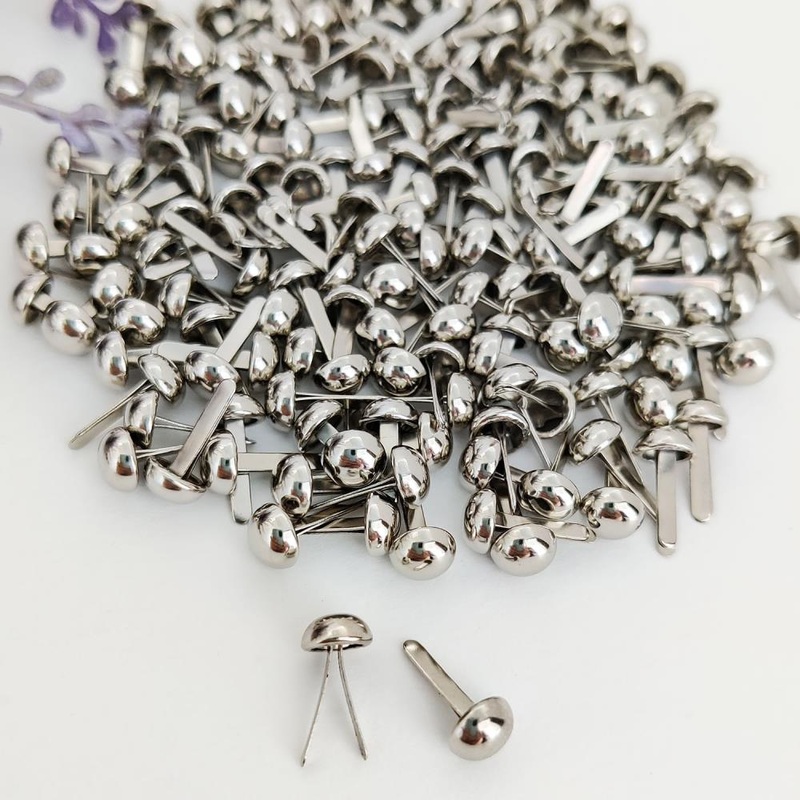 Dress My Craft Mini Brads 6mm 50/Pkg Chrome