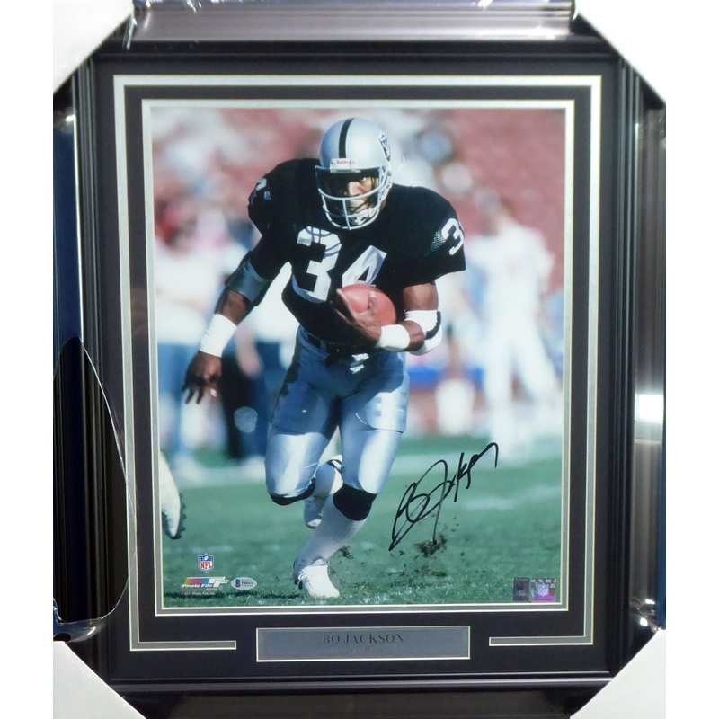 BO JACKSON AUTOGRAPHED SIGNED FRAMED 16X20 PHOTO OAKLAND RAIDERS BECKETT 177401
